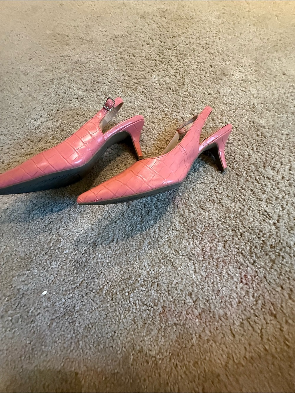 Alfani Step 'n Flex Babbsy Coral Faux Croc Pointed Toe Slingback Heels Size 7.5 - Picture 3 of 5